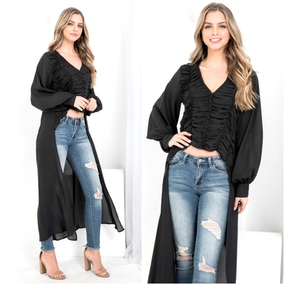 anthemoessa Tops - BLACK RUCHED HI-LO BUTTON DETAIL TOP